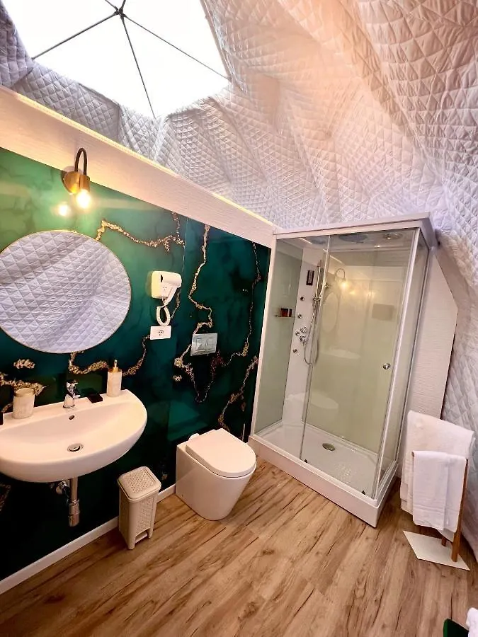 Hotel Bubble Glamping Sicily Aeroporto di Catania Fontana Rossa 0*,  Italia